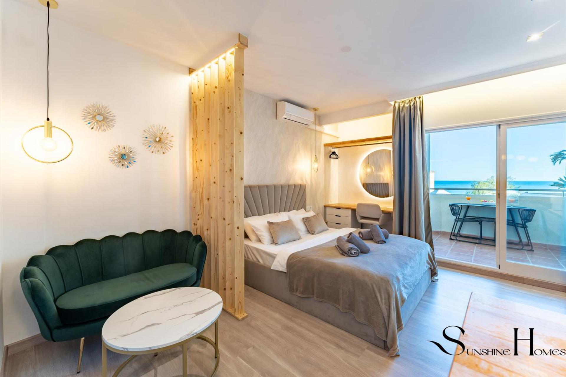 בנאלמדנה Seaview Beachfront Studio With Aqua Park & Balcony מראה חיצוני תמונה